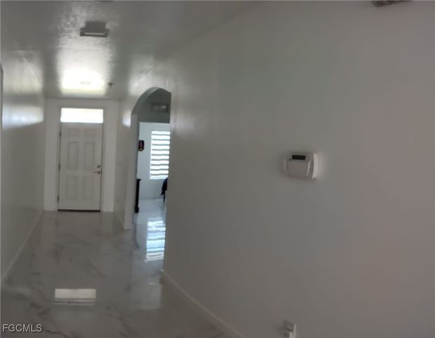 2709 SW 4th PL, Cape Coral, FL 33914