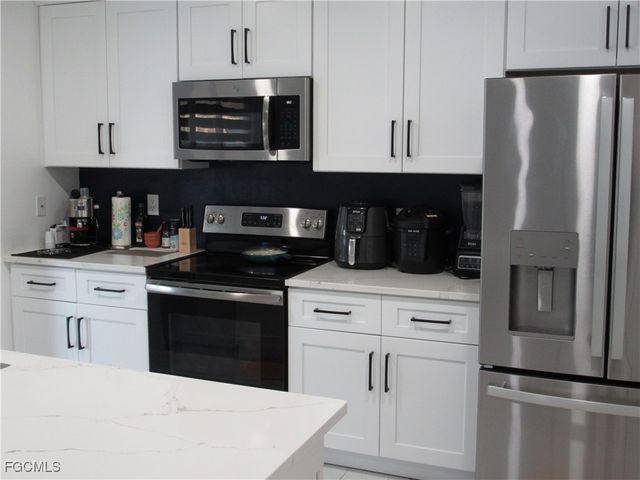 2709 SW 4th PL, Cape Coral, FL 33914