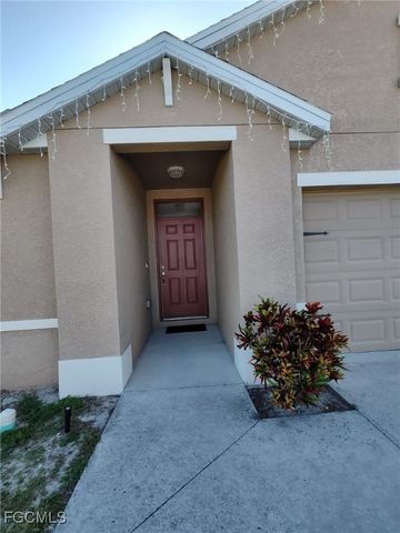 2709 SW 4th PL, Cape Coral, FL 33914
