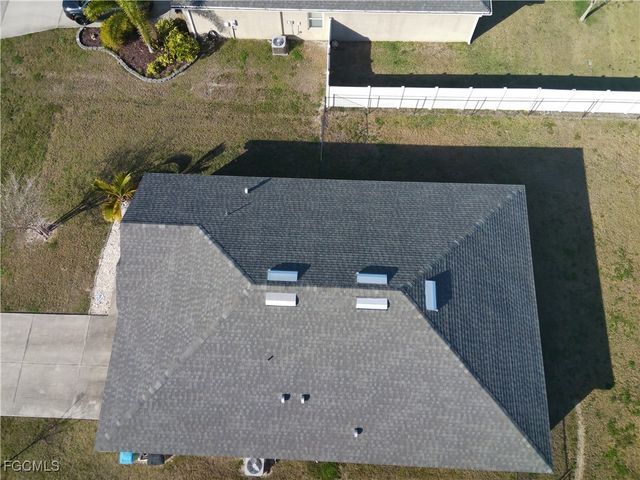 2709 SW 4th PL, Cape Coral, FL 33914