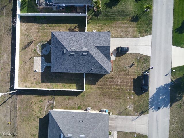 2709 SW 4th PL, Cape Coral, FL 33914