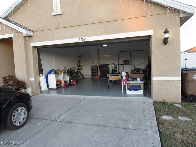 2709 SW 4th PL, Cape Coral, FL 33914