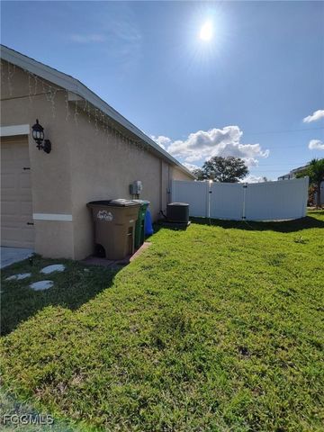2709 SW 4th PL, Cape Coral, FL 33914