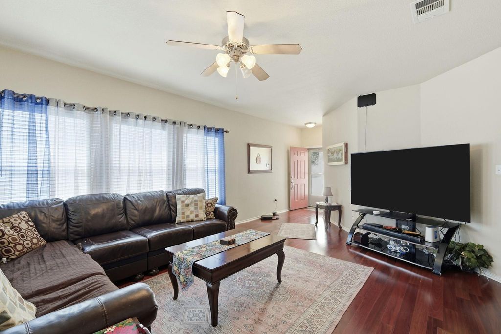 13313 Marie LN, Manor, TX 78653