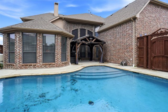 1632 Flowers Drive, Carrollton, TX 75007