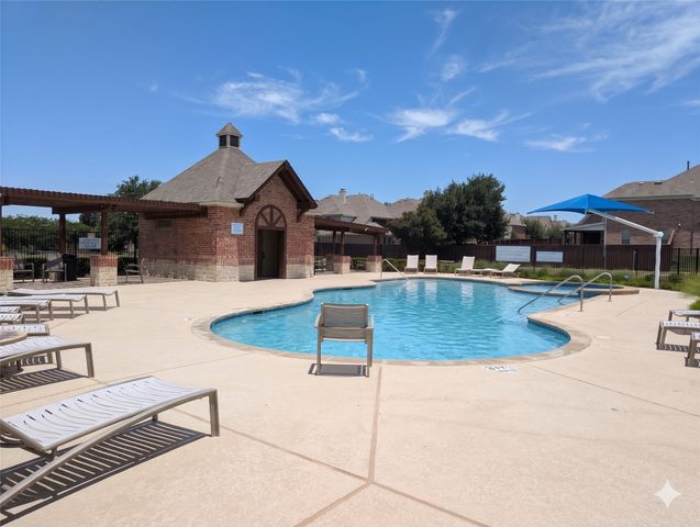 1632 Flowers Drive, Carrollton, TX 75007
