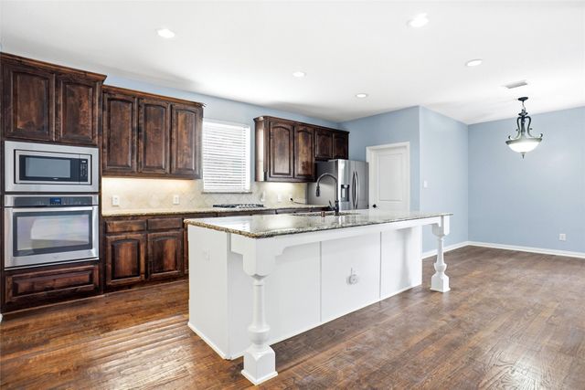 1632 Flowers Drive, Carrollton, TX 75007