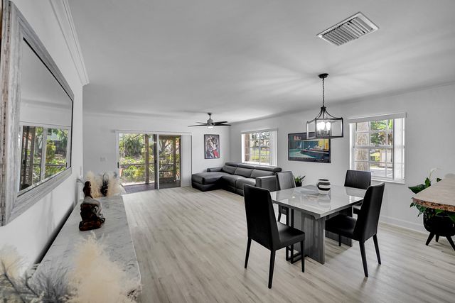 9499 NW 42nd Street, Sunrise, FL 33351
