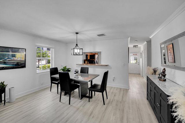 9499 NW 42nd Street, Sunrise, FL 33351