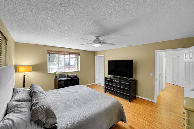 9499 NW 42nd Street, Sunrise, FL 33351