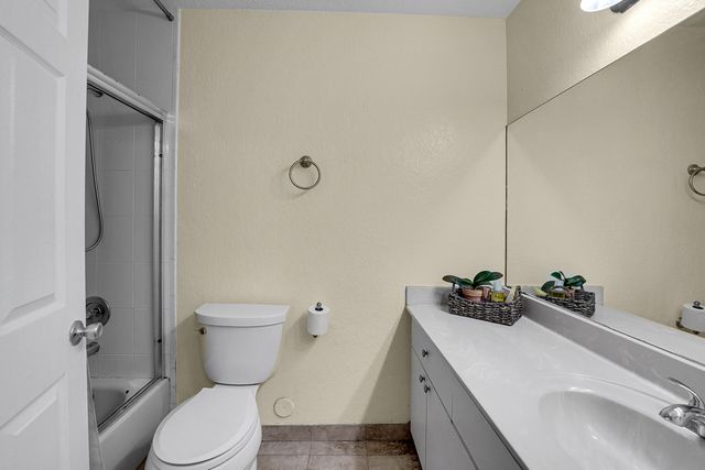 9499 NW 42nd Street, Sunrise, FL 33351