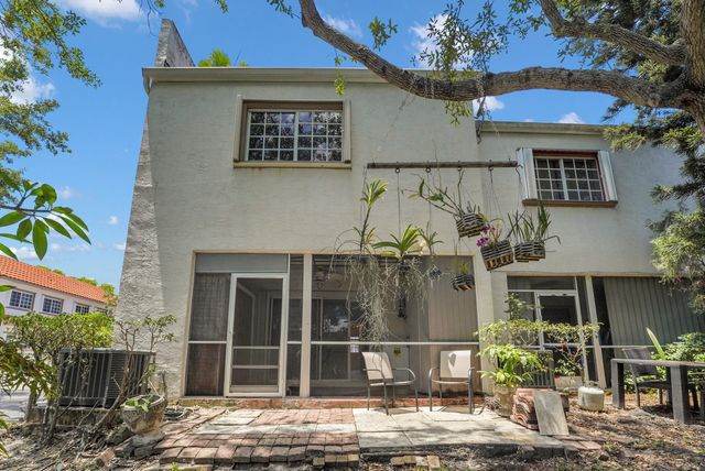9499 NW 42nd Street, Sunrise, FL 33351