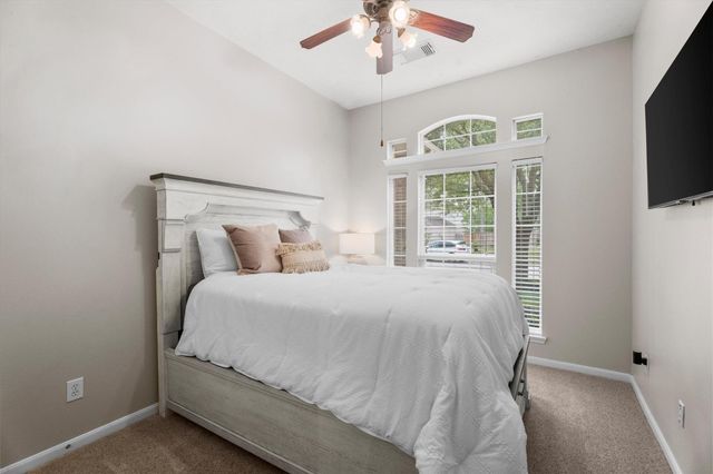 18502 Cascade Timbers Lane, Tomball, TX 77377