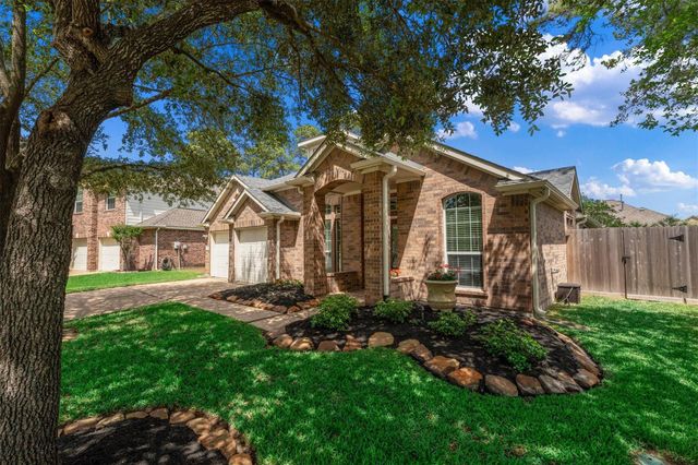 18502 Cascade Timbers Lane, Tomball, TX 77377