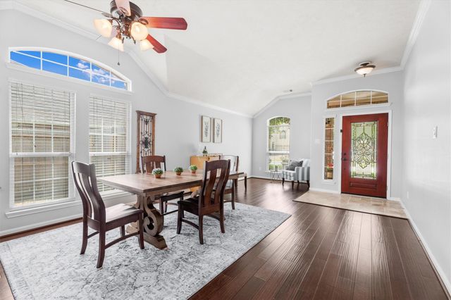 18502 Cascade Timbers Lane, Tomball, TX 77377