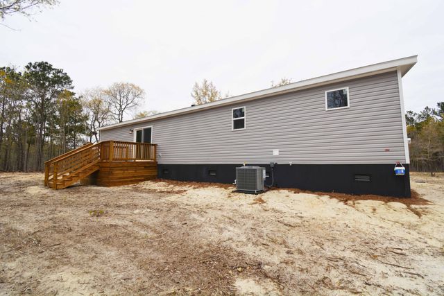 1069 Wild Rose Court, Manning, SC 29102