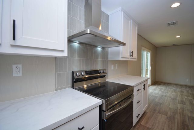 1069 Wild Rose Court, Manning, SC 29102