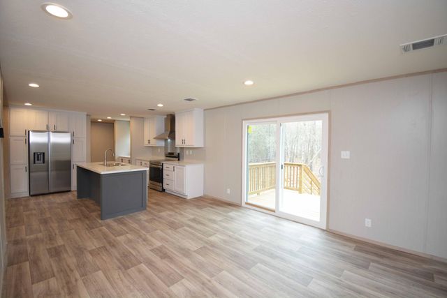 1069 Wild Rose Court, Manning, SC 29102