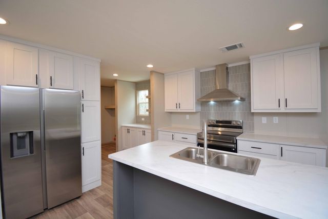 1069 Wild Rose Court, Manning, SC 29102