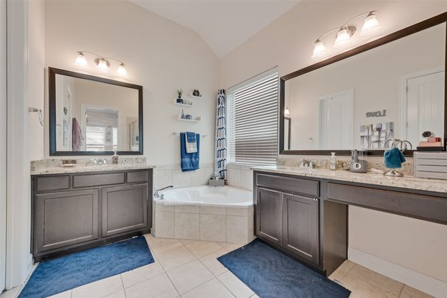 2610 Fawn Valley Avenue, Midlothian, TX 76065
