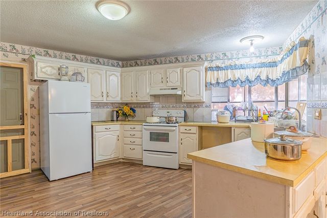 1318 Deer Park Court, Sebring, FL 33872