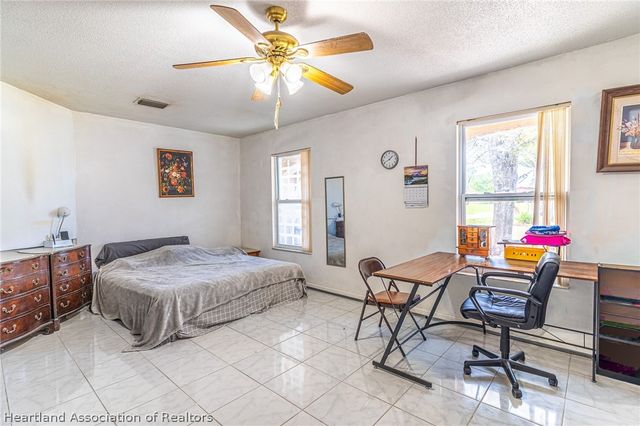 1318 Deer Park Court, Sebring, FL 33872