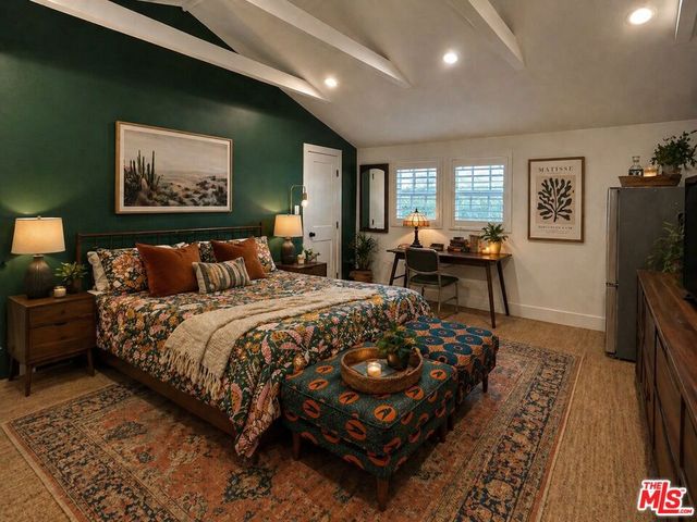 5245 Ventura Canyon Avenue, Van Nuys, CA 91401