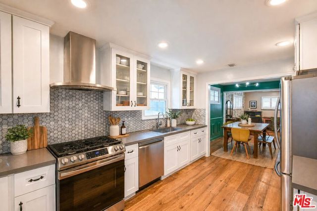 5245 Ventura Canyon Avenue, Van Nuys, CA 91401