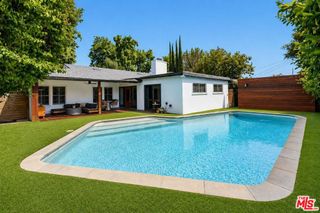 5245 Ventura Canyon Avenue, Van Nuys, CA 91401
