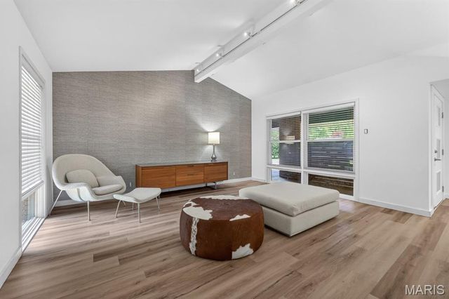 2 Sunswept Drive, St Louis, MO 63141