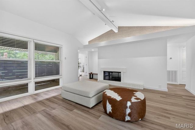 2 Sunswept Drive, St Louis, MO 63141