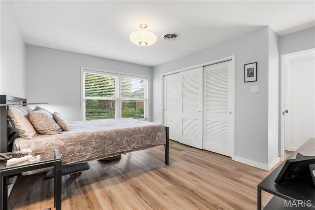 2 Sunswept Drive, St Louis, MO 63141