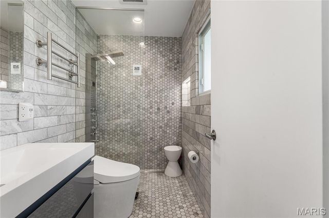 2 Sunswept Drive, St Louis, MO 63141