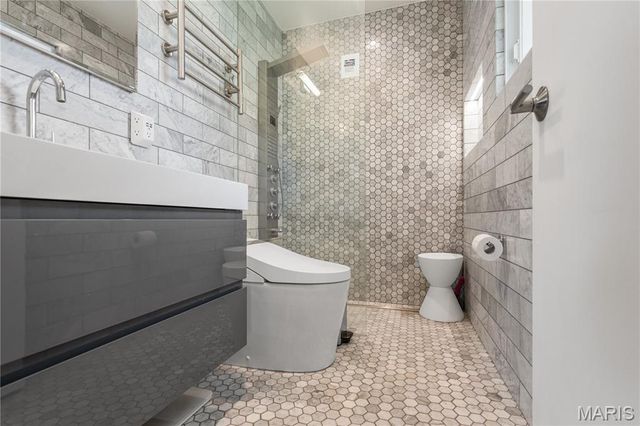 2 Sunswept Drive, St Louis, MO 63141