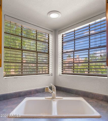 5950 N 78TH Street 242, Scottsdale, AZ 85250