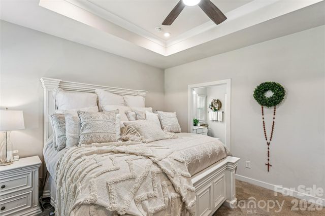 5042 Summer Surprise Lane, Charlotte, NC 28215