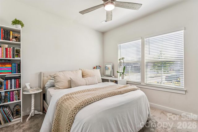 5042 Summer Surprise Lane, Charlotte, NC 28215