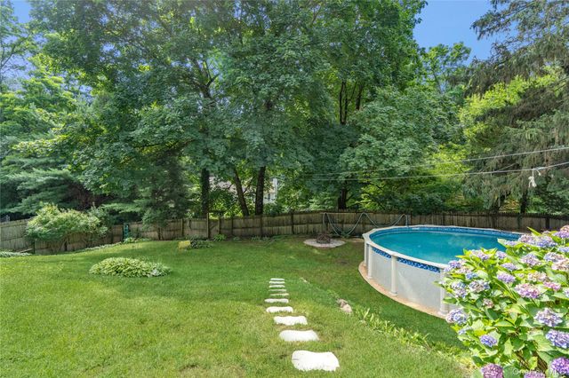 6 Cedar Avenue, Locust Valley, NY 11560