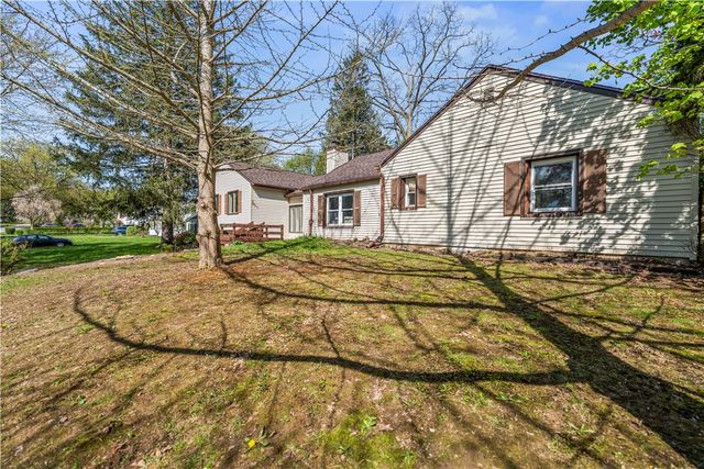 321 Eaglehead Road, Perinton, NY 14445
