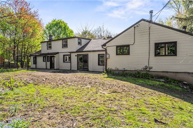 321 Eaglehead Road, Perinton, NY 14445