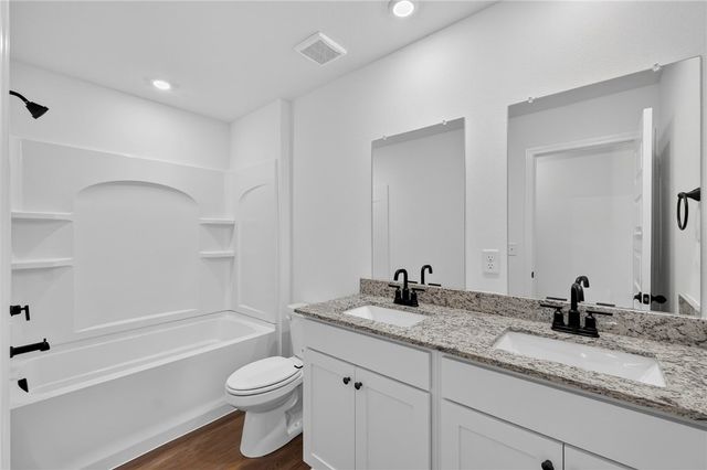 3902 Crescent Springs Avenue, Springdale, AR 72764