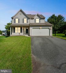3 BUCKSKIN, Reading, PA 19607