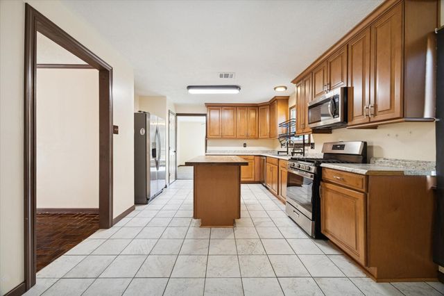 11534 Cypresswood Drive, Houston, TX 77070