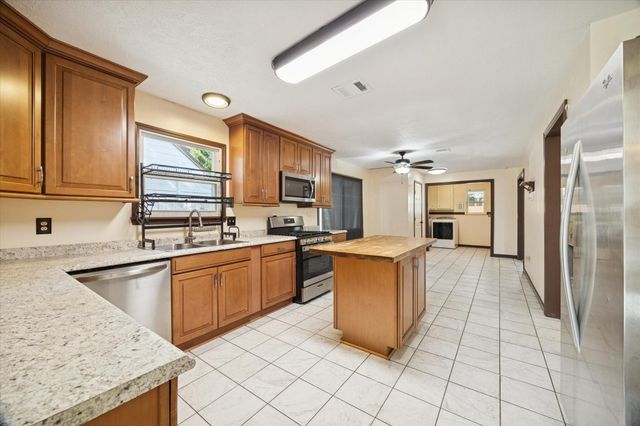 11534 Cypresswood Drive, Houston, TX 77070