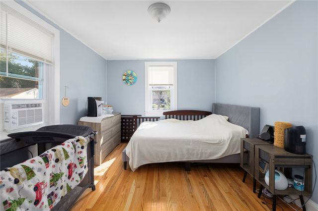 29 Sherwood Road, Middletown, RI 02842