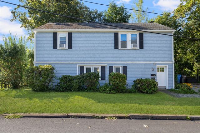 29 Sherwood Road, Middletown, RI 02842