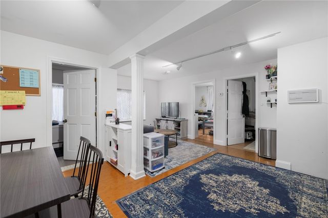 29 Sherwood Road, Middletown, RI 02842