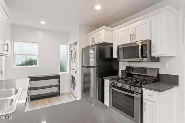 1047 E Brenner Place, Long Beach, CA 90813