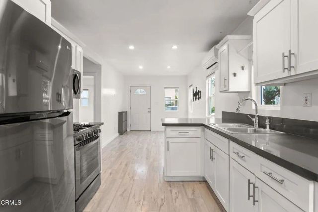 1047 E Brenner Place, Long Beach, CA 90813