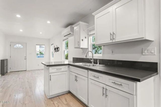 1047 E Brenner Place, Long Beach, CA 90813